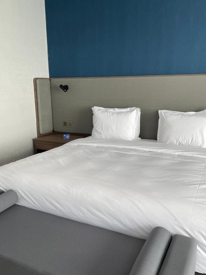 Holiday Inn Express Ulanqab Jining By Ihg Ngoại thất bức ảnh
